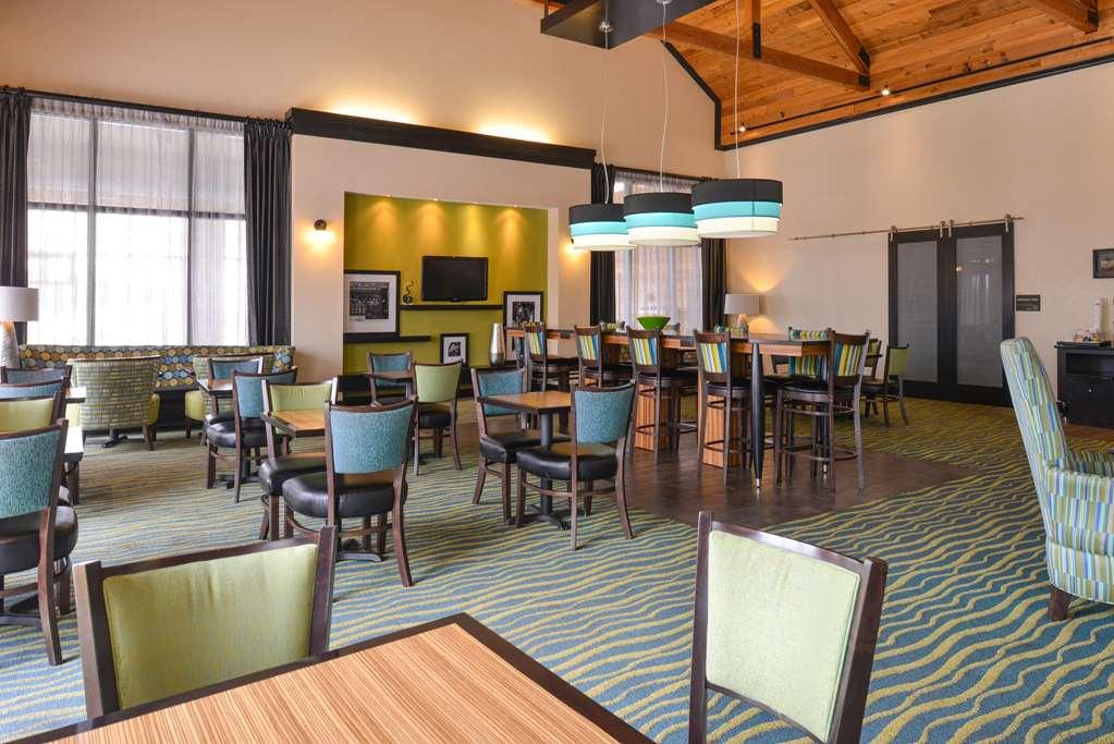 Comfort Inn & Suites Toledo Interior photo